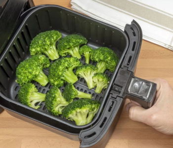 Какие продукты не стоит готовить в аэрогриле